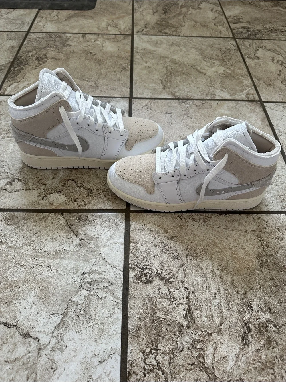 Air Jordan 1 Mid SE Craft White/Lt Orewood Sneakers